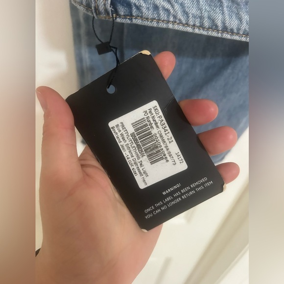 PRETTYLITTLETHING Tall Light Blue Wash Extreme Ripped Hem Boyfriend Denim Jeans - Picture 9 of 9